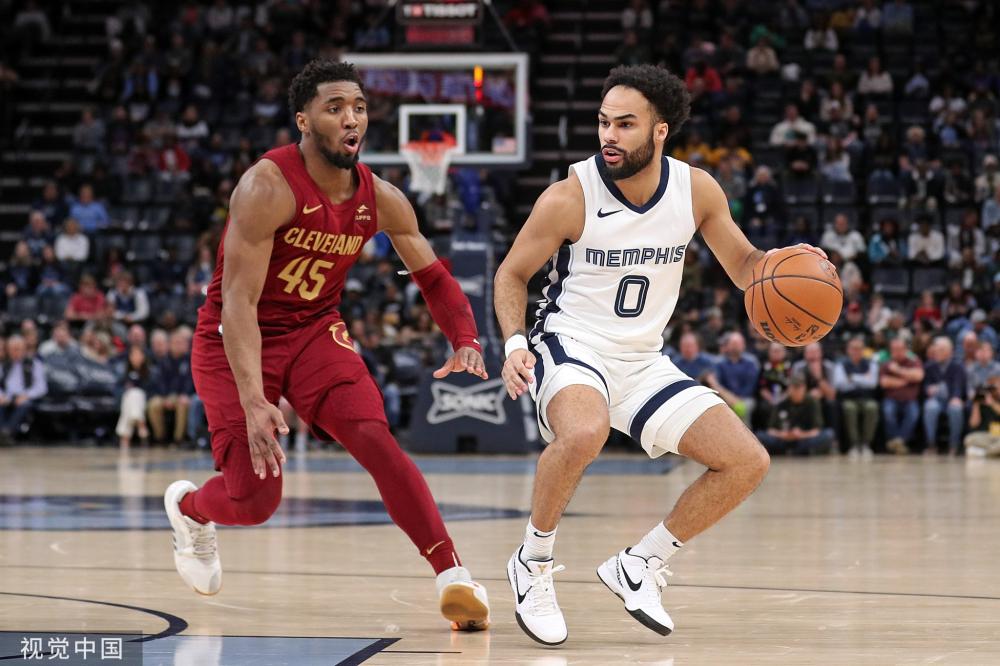 成为她在国 成为她在国