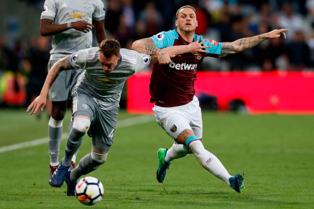 足球不仅仅 足球不仅仅